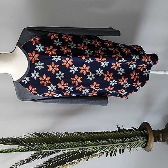 LuLaRoe Randy with floral print body and gray sleeves - Picture 1 of 11